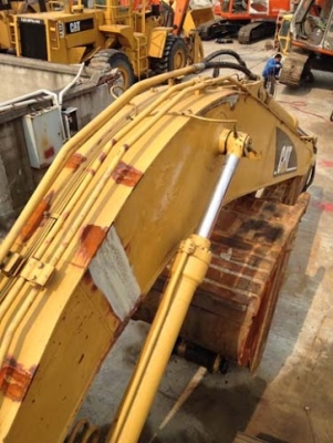 รถแบคโฮมือสอง CAT 320D สภาพรถเยี่ยม 090-268-2646