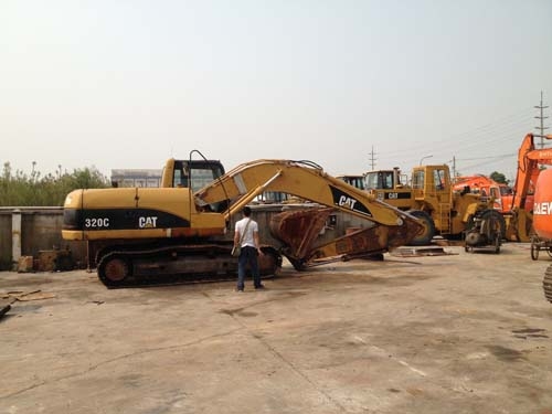 รถแบคโฮมือสอง CAT 320D สภาพรถเยี่ยม 090-268-2646