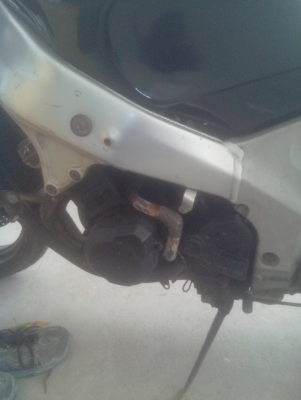 ขาย FZR400 ตัว 3TJ ครับ 25,000 เอาไปทำต่ออีกนิด เครื่องดี ขาย FZR400 ตัว 3TJ ครับ 25,000 เอาไปทำต่ออีกนิด เครื่องดี