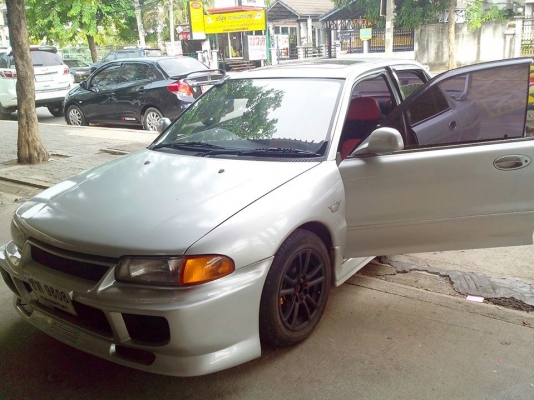 ขาย รถเก๋งราคามอไซค์ หล่อๆเรียบๆ