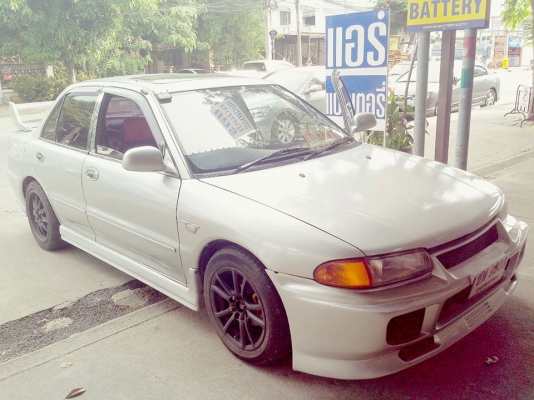 ขาย รถเก๋งราคามอไซค์ หล่อๆเรียบๆ