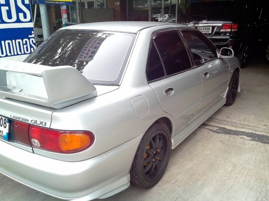 ขาย รถเก๋งราคามอไซค์ หล่อๆเรียบๆ