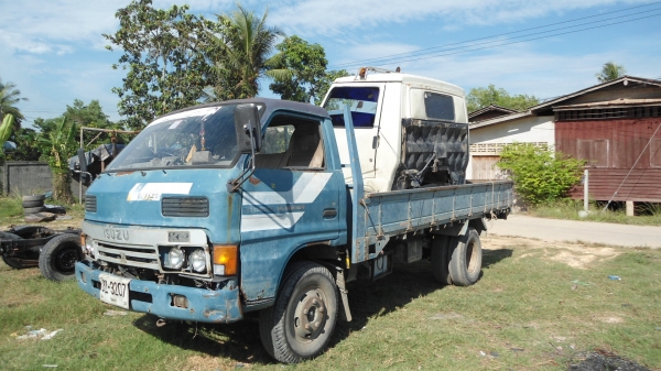 สวยๆถูกๆอีซูซุ KS 22 พวงมาลัยเพาเวอร์  เครื่อง  115  แรง ดั้มหัว   เฉพาะรถครับ  220000