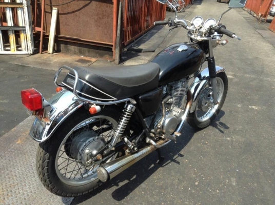 Yamaha SR400 รถประมูล 2คัน Yamaha SR400 รถประมูล 2คัน