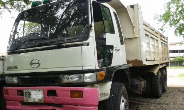 **1,050,000 บ.ต่อรอง**ขาย10ล้อ2เพลาดั้มสภาพดี HINO FM1MNKA เครื่่องเดิมเกียร์เดิม EM100 220แรง ฝาเหลี่ยม เครื่องดีแรงดีไม่เยิ้ม ช่วงล่างเดิมคัสซีดี ไม่ปะไม่ดาม กระบะดั้มเหล็กสภาพดี พื้นดีข้างดีไม่ผุ หัวเก๋งดีภายในดีคอนโซลครบ พ.พาวเวอร์ เบรคทริฟฟี่ ยางดี10 **1,050,000 บ.ต่อรอง**ขาย10ล้อ2เพลาดั้มสภาพดี HINO FM1MNKA เครื่่องเดิมเกียร์เดิม EM100 220แรง ฝาเหลี่ยม เครื่องดีแรงดีไม่เยิ้ม ช่วงล่างเดิมคัสซีดี ไม่ปะไม่ดาม กระบะดั้มเหล็กสภาพดี พื้นดีข้างดีไม่ผุ หัวเก๋งดีภายในดีคอนโซลครบ พ.พาวเวอร์ เบรคทริฟฟี่ ยางดี10