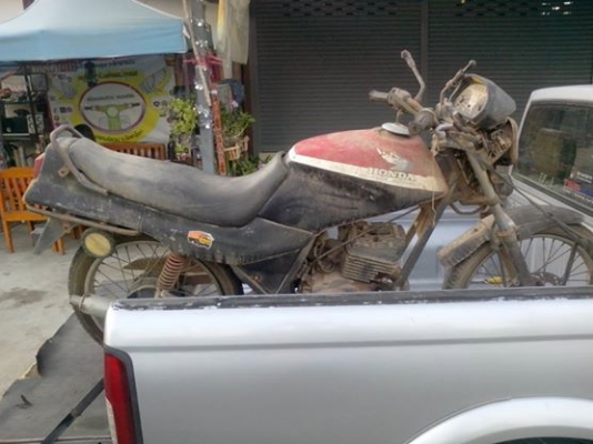 ขายฮอนด้าไฟเตอร์135CCมีทะเบียนไม่โอน2500บาท0897074784พิดโลก