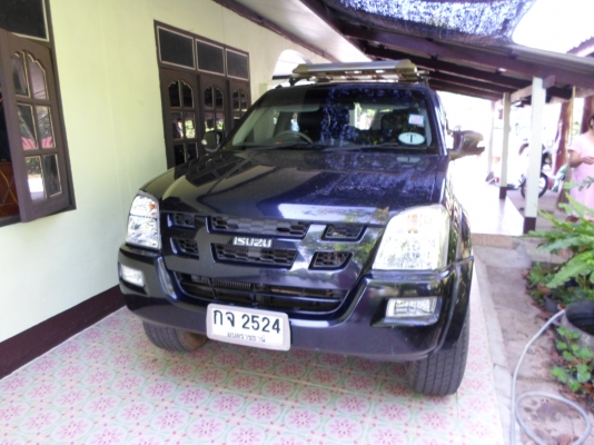 ขาย Isuzu  hilander  4 ประตู