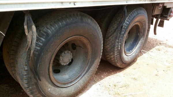 ฮีโน่ 10 ล้อ ( รถตู้เย็น ) FL226 220 แรงม้า  ติดต่อ 081 - 6079515