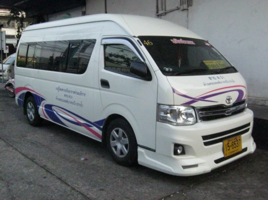 ขายด่วน รถตู้ พร้อม วิน ปี 2013 TOYOTA COMMUTER