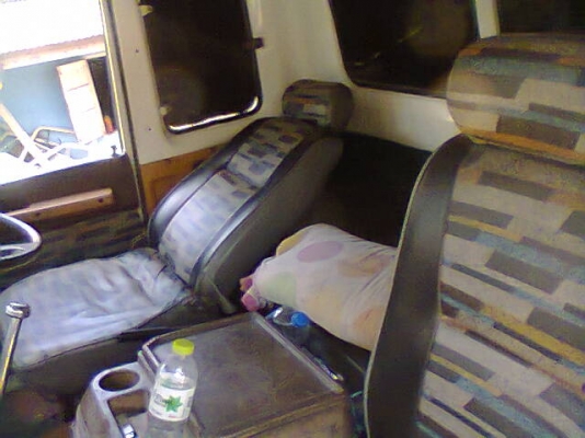 ขายหัวเก๋ง10ล้อHINO 4Dหัวนอก เจ้าของจะวางใหม่(ยกลงพรุ่งนี้) ขาย75,000 บาทยกขึ้นได้เลยครับ  ขายให้คุณอาร์ทบ้านไร่แล้วครับขอบคุณครับ