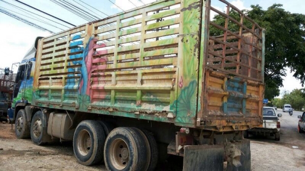 ฮีโน่เปอร์เฟีย 12 ล้อ ดั้ม P11C 330 แรงม้า. ปี 25 สนใจติดต่อ 081 - 6079515 ฮีโน่เปอร์เฟีย 12 ล้อ ดั้ม P11C 330 แรงม้า. ปี 25 สนใจติดต่อ 081 - 6079515