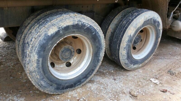 ฮีโน่เปอร์เฟีย 12 ล้อ ดั้ม P11C 330 แรงม้า. ปี 25 สนใจติดต่อ 081 - 6079515 ฮีโน่เปอร์เฟีย 12 ล้อ ดั้ม P11C 330 แรงม้า. ปี 25 สนใจติดต่อ 081 - 6079515