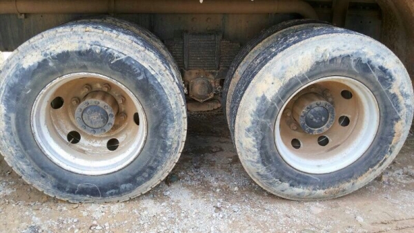 ฮีโน่เปอร์เฟีย 12 ล้อ ดั้ม P11C 330 แรงม้า. ปี 25 สนใจติดต่อ 081 - 6079515 ฮีโน่เปอร์เฟีย 12 ล้อ ดั้ม P11C 330 แรงม้า. ปี 25 สนใจติดต่อ 081 - 6079515