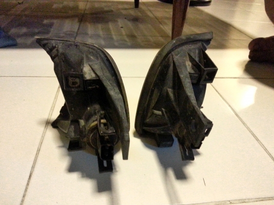 ขายไฟเลี้ยว e34 แท้