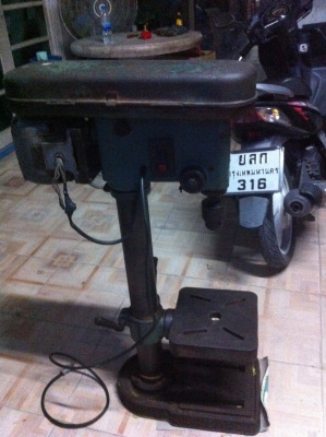 แท่นสว่าน KIRA ของญี่ปุ่นแท้ ไฟ 220 โวล์ สภาพพร้อมใช้งาน หน้าแท่นไม่มีรอย