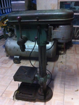 แท่นสว่าน KIRA ของญี่ปุ่นแท้ ไฟ 220 โวล์ สภาพพร้อมใช้งาน หน้าแท่นไม่มีรอย