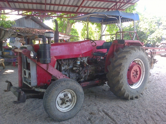 ขายรถไถแม็กซี้  275  ดันหน้าผาน 3 พร้อมใช้งาน