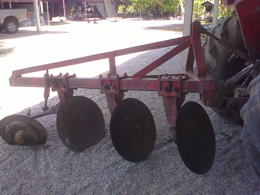 ขายรถไถแม็กซี้  275  ดันหน้าผาน 3 พร้อมใช้งาน