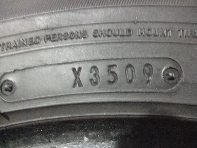 ยาง Dunlop 175/70/13 ปี09 ยาง Dunlop 175/70/13 ปี09