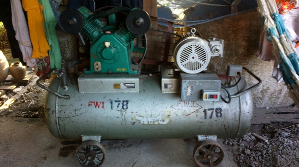 ชายปั๊มลมฟูเส็ง 5 แรง