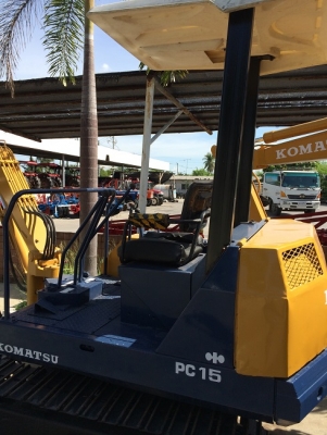ขายด่วนรถแบคโฮ komatsu pc 15-5 เก่านอก สภาพเยี่ยม ราคาถูก