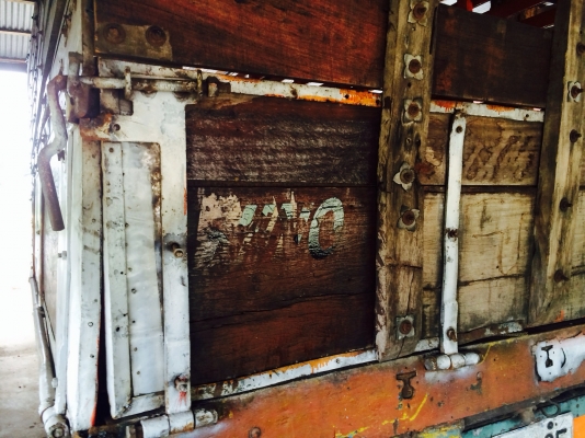 สิบล้อ เพลาเดียว Hino 600,000 บาท