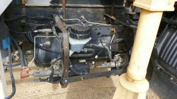 รถฮีโน่ 6 ล้อ พื้นเรียบ ( ติดเครน 3 ตัน ) 220 แรงม้า ปี 48 ( รถวิ่ง 6x,xxx กม. ) สนใจติดต่อ 081 - 6079515 รถฮีโน่ 6 ล้อ พื้นเรียบ ( ติดเครน 3 ตัน ) 220 แรงม้า ปี 48 ( รถวิ่ง 6x,xxx กม. ) สนใจติดต่อ 081 - 6079515