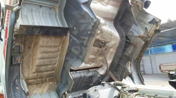 รถฮีโน่ 6 ล้อ พื้นเรียบ ( ติดเครน 3 ตัน ) 220 แรงม้า ปี 48 ( รถวิ่ง 6x,xxx กม. ) สนใจติดต่อ 081 - 6079515 รถฮีโน่ 6 ล้อ พื้นเรียบ ( ติดเครน 3 ตัน ) 220 แรงม้า ปี 48 ( รถวิ่ง 6x,xxx กม. ) สนใจติดต่อ 081 - 6079515