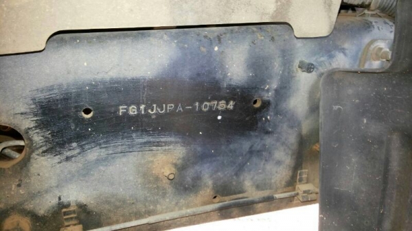 รถฮีโน่ 6 ล้อ พื้นเรียบ ( ติดเครน 3 ตัน ) 220 แรงม้า ปี 48 ( รถวิ่ง 6x,xxx กม. ) สนใจติดต่อ 081 - 6079515 รถฮีโน่ 6 ล้อ พื้นเรียบ ( ติดเครน 3 ตัน ) 220 แรงม้า ปี 48 ( รถวิ่ง 6x,xxx กม. ) สนใจติดต่อ 081 - 6079515