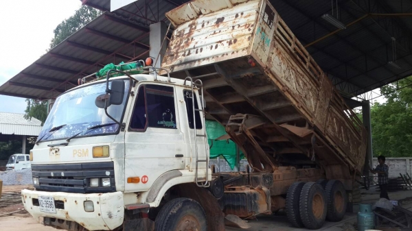 ขายด่วนNISSAN UDCW430M 230แรงสองเพลาดั้มสภาพเดิมๆราคา0843923995 ขายด่วนNISSAN UDCW430M 230แรงสองเพลาดั้มสภาพเดิมๆราคา0843923995