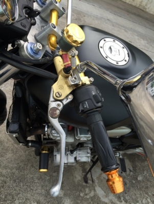 ขายcb1300tecหัวฉีดpgm-fiของแต่งนิดหน่อยรถปี2003ทะเบียนแท้22กทม.250,000-(087-098-9599)ฮัด ผ้าเบรคหน้า/หลังใหม่ แบตใหม่ หัวเทียนใหม่ ของเหลวใหม่หมดทั้งคัน ศูนย์ดีเครื่องดีทะเบียนแท้โอนได้ทุกขนส่งครับ สีใหม่ดำด้านดุดุครับ