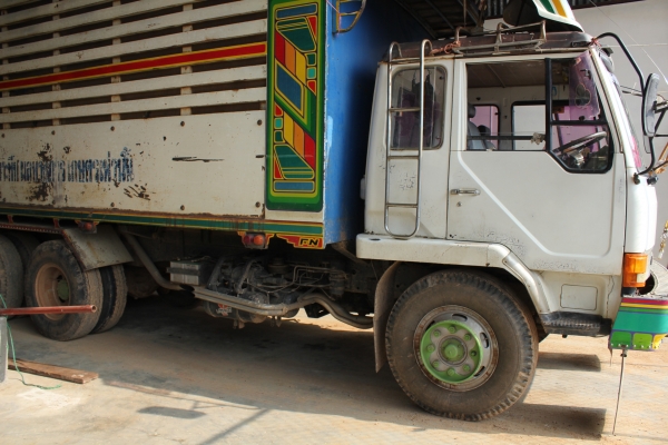 ขายเครื่องยนต์ 6D15 ถอดจาก 10 ล้อ mitsubishi fuso
