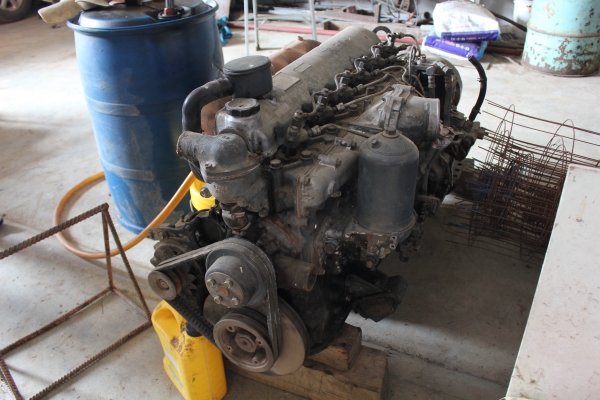 ขายเครื่องยนต์ 6D15 ถอดจาก 10 ล้อ mitsubishi fuso