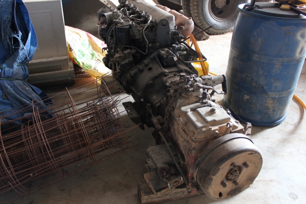 ขายเครื่องยนต์ 6D15 ถอดจาก 10 ล้อ mitsubishi fuso