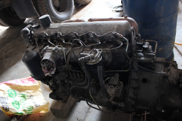 ขายเครื่องยนต์ 6D15 ถอดจาก 10 ล้อ mitsubishi fuso