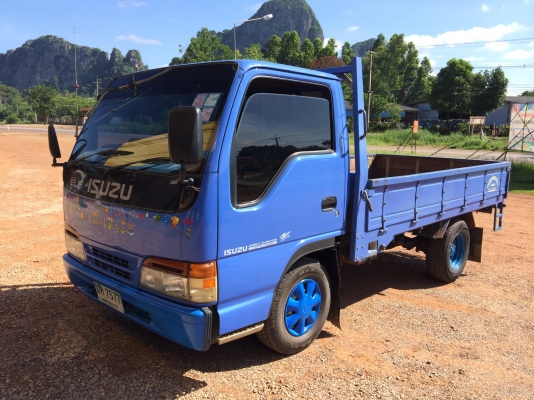 ขายรถอีซูซุ 4 ล้อหัวการ์ตูน ทะเบียนป้ายเล็กไม่ติดเวลา