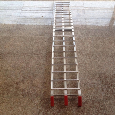 รับน้ำหนักได้ ไม่เกิน 340 ก.ก. (750 ปอนด์) รับน้ำหนักได้ ไม่เกิน 340 ก.ก. (750 ปอนด์) รับน้ำหนักได้ ไม่เกิน 340 ก.ก. (750 ปอนด์) รับน้ำหนักได้ ไม่เกิน 340 ก.ก. (750 ปอนด์)