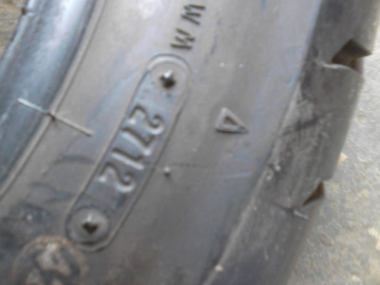 ยางรถจักรยานยนต์ DUNLOP ขอบ 12  มีคู่หน้า-หลัง  TEL.081-427-3941