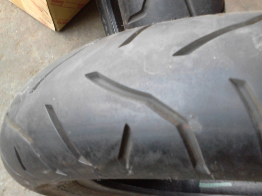 ยางรถจักรยานยนต์ DUNLOP ขอบ 12  มีคู่หน้า-หลัง  TEL.081-427-3941