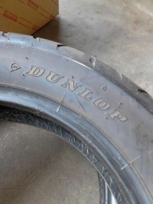 ยางรถจักรยานยนต์ DUNLOP ขอบ 12  มีคู่หน้า-หลัง  TEL.081-427-3941