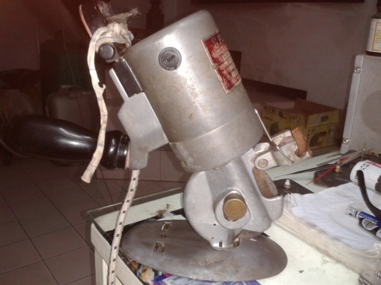 เครื่องตัดผ้า 1000 บาท