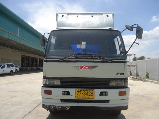 รถบรรทุก 10 ล้อ HINO 2 เพลาพื้นเรียบ