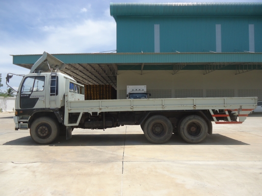 รถบรรทุก 10 ล้อ HINO 2 เพลาพื้นเรียบ