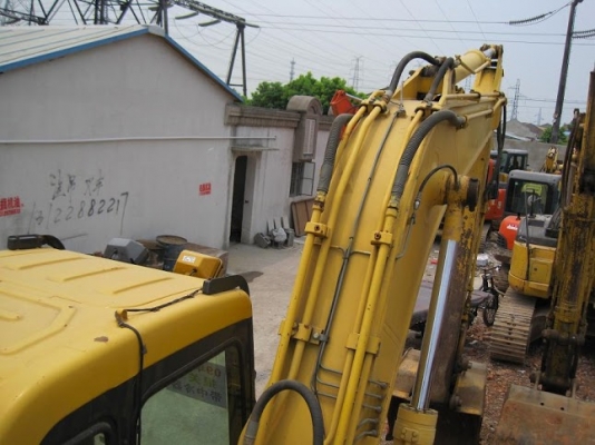 รถแบคโฮมือสอง KOMATSU PC120 สภาพรถเยี่ยม 090-268-2646