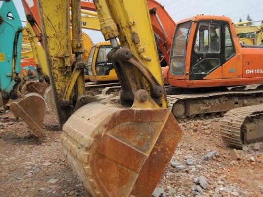 รถแบคโฮมือสอง KOMATSU PC120 สภาพรถเยี่ยม 090-268-2646