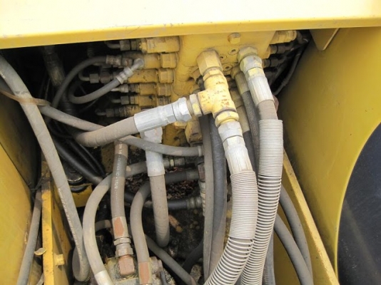 รถแบคโฮมือสอง KOMATSU PC120 สภาพรถเยี่ยม 090-268-2646