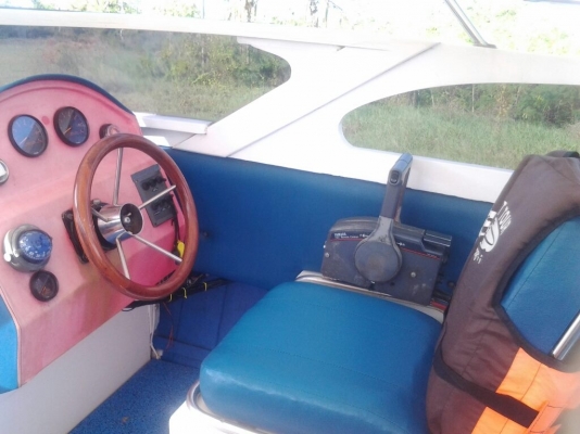 ขายเรือเร็ว 27 ฟุต ท้องไม้จริง เครื่องยามาฮา 115 แรง 2 ตัว พร้อมใช้งานทะเบียนพร้อมมีเทนเลอร์ให้พร้อมลากกลับใด้เลยค่ะ ขายเรือเร็ว 27 ฟุต ท้องไม้จริง เครื่องยามาฮา 115 แรง 2 ตัว พร้อมใช้งานทะเบียนพร้อมมีเทนเลอร์ให้พร้อมลากกลับใด้เลยค่ะ