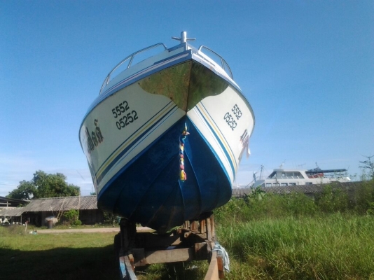 ขายเรือเร็ว 27 ฟุต ท้องไม้จริง เครื่องยามาฮา 115 แรง 2 ตัว พร้อมใช้งานทะเบียนพร้อมมีเทนเลอร์ให้พร้อมลากกลับใด้เลยค่ะ ขายเรือเร็ว 27 ฟุต ท้องไม้จริง เครื่องยามาฮา 115 แรง 2 ตัว พร้อมใช้งานทะเบียนพร้อมมีเทนเลอร์ให้พร้อมลากกลับใด้เลยค่ะ