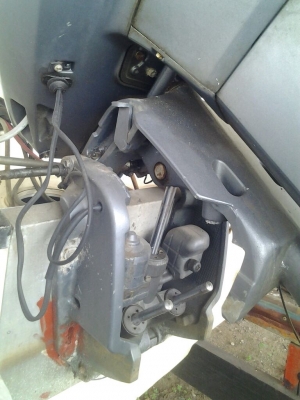 ขายเรือเร็ว 27 ฟุต ท้องไม้จริง เครื่องยามาฮา 115 แรง 2 ตัว พร้อมใช้งานทะเบียนพร้อมมีเทนเลอร์ให้พร้อมลากกลับใด้เลยค่ะ ขายเรือเร็ว 27 ฟุต ท้องไม้จริง เครื่องยามาฮา 115 แรง 2 ตัว พร้อมใช้งานทะเบียนพร้อมมีเทนเลอร์ให้พร้อมลากกลับใด้เลยค่ะ