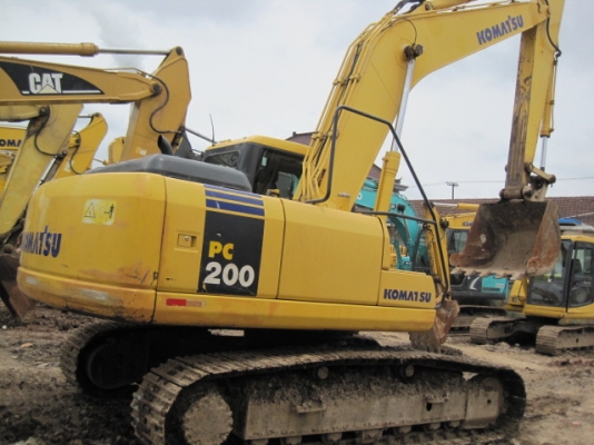 รถแบคโฮมือสอง KOMATSU PC200 สภาพรถเยี่ยม 090-268-2646